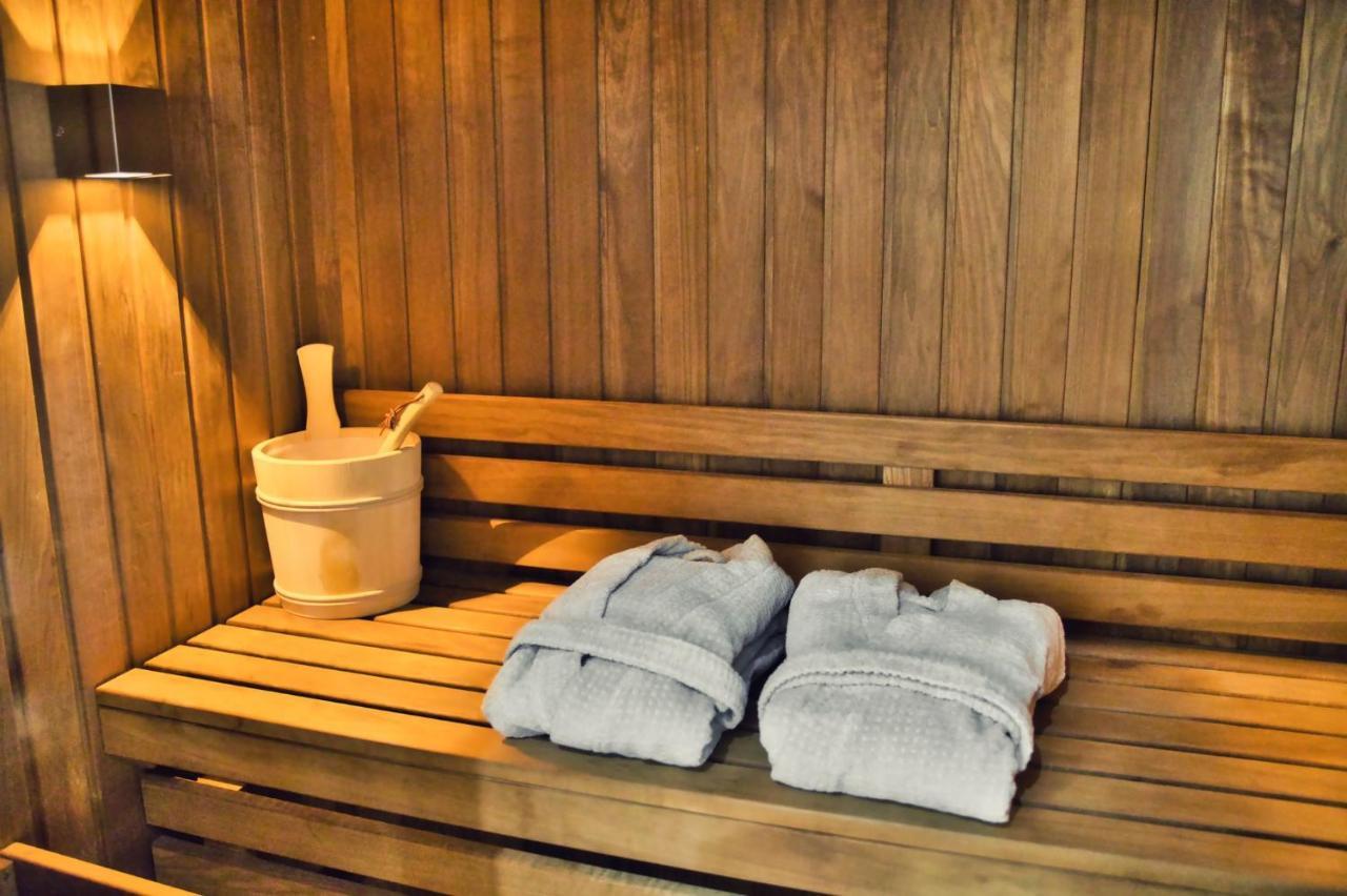 L'Oxalis Villa, Sauna Et Jaccuzi Privatif Bullion Екстериор снимка